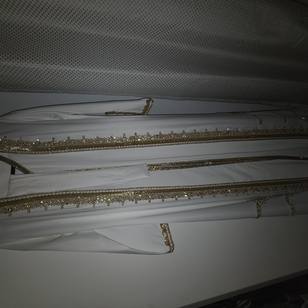 Elegant White and Gold Women's Shawl